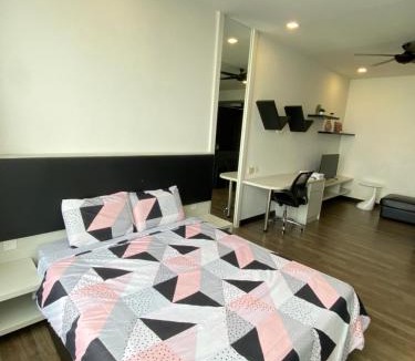 Kampung Bukit Dukong Apartment | Landmark Residence 2, Studio for 2 pax, High floor, Nice View, Free Parking, Budget Stay