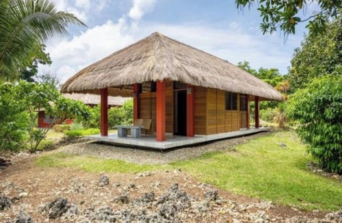 Bulan House | LANTERN HOUSE at LILI CLIFF