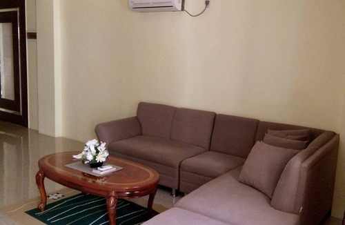 Balibago Apartment | Large 1 bedroom with Wifi close to city action
