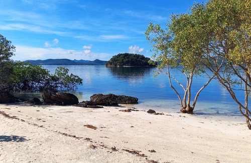 Coron House | Large Seaview House with Pool