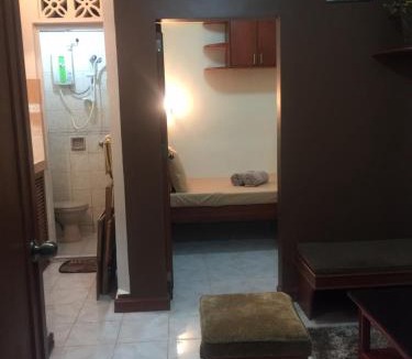 Las Pinas Bed & Breakfast | Las Pinas Serviced Apartment