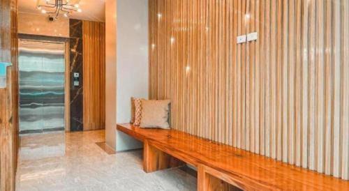 Barangay Poblacion Hotel | LAVERO SUITES