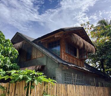 Burgos Hostel | Lawi Haven Homestay