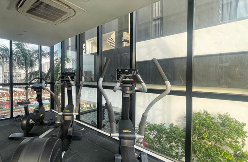 George Town Apartment | Le Cozy Cabin - 2B2R SeaCity View Infinity Pool