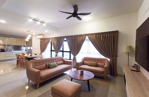 Medini Apartment | Legoland Penthouse (13pax) WIFI @JB City homestay