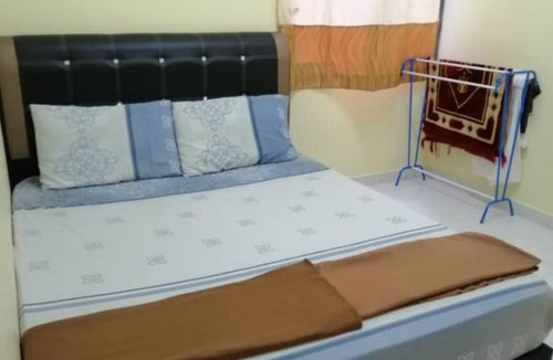 Kampung Gong Badak House | lela homestay bajet