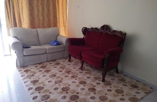 Kampung Gong Badak House | lela homestay bajet