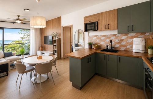 Barrio New York Apartment | LEVEL 2, Lovely 2-bedroom apartment with AC steps to malecon in Santa Barbara