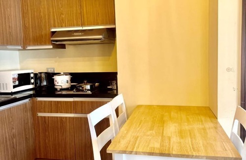 Pasay Condo | Levi & Moon's Chill with beautiful view