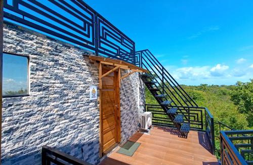 Santa Fe House | Lighted Garden Villa
