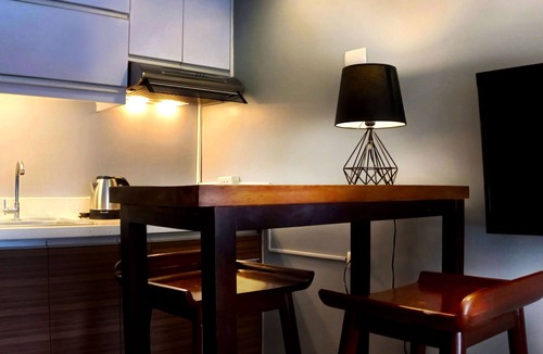Tagaytay Condo | Lightroom Tagaytay with free Parking and wi-fi