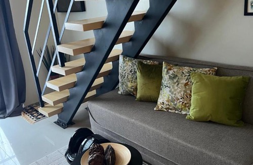 Cainta Apartment | Loft Unit in Cainta with Netflix, Games, etc
