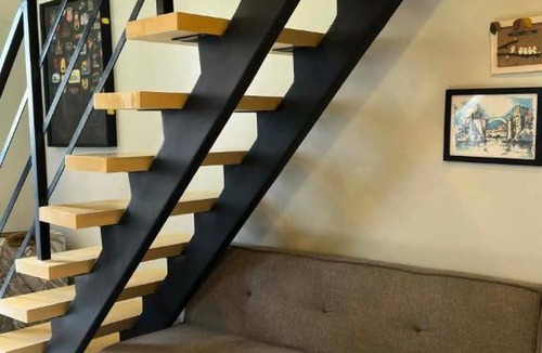Cainta Apartment | Loft Unit in Cainta with Netflix, Games, etc