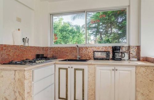 Bavaro Apartment | Los Corales Apt · 1BR · Steps to the Beach · Community Pool · Bávaro