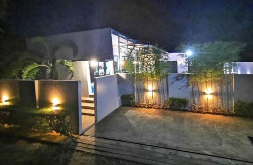 Pansol Apartment | Lovely 2-bedroom hotspring resort