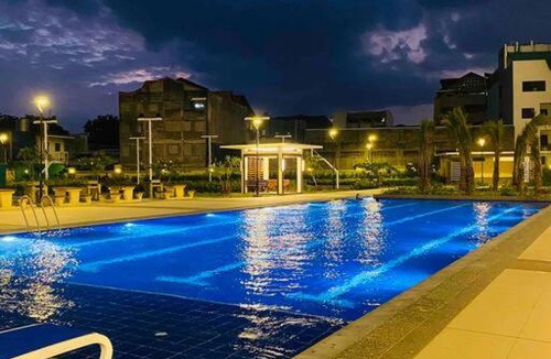Santa Cruz Villa | Lovely 2br with dazzling city lights and pool