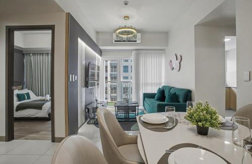 Tambo Apartment | Lovely & Spacious 2BR Home near Solaire & Okada