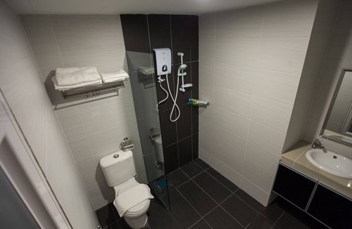 Bandar Baru Permas Jaya Hotel | LS Hotel