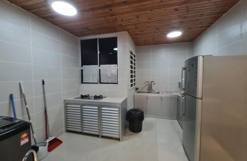 Sandakan Apartment | Lucky 7 Homestay - Utama Court