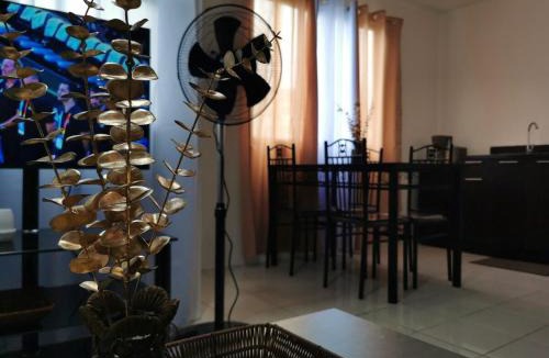 Balibago Apartment | Luna staycation Cozy Condo near Enchanted Kingdom