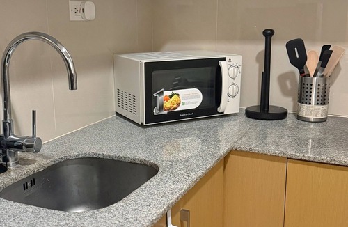 Katuparan Condo | Luxe and Modern 1BR Unit in BGC