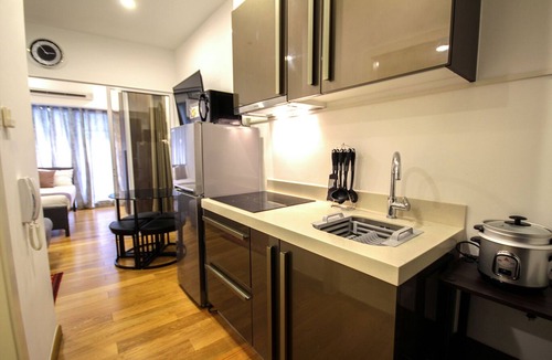 Downtown Apartment | Luxurious 1BR Superior in Central Makati
