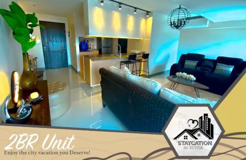 Bagumbayan Apartment | Luxurious 2 Bedroom Family Suite plus Maid Rm in Eastwood City