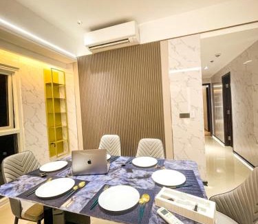 Tambo Apartment | Luxurious 3BR in Manila Bay across Okada II 12pax
