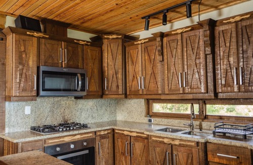Jarabacoa Cabin | Luxurious Cabin Retreat in Las JARABACOA with Private Pool, EL RELOJ SE DETUVO