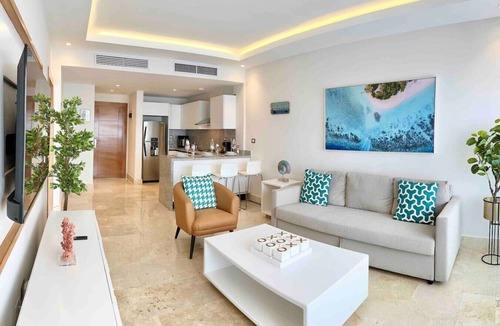 Samana Apartment | Luxurious, Stunning Bay View Condo, King Bed, Spacious Terrace, Pool, Gym.