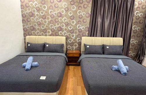 Taman Desa Cemerlang Apartment | Luxury 5Room 14pax Taman Desa Cermerlang