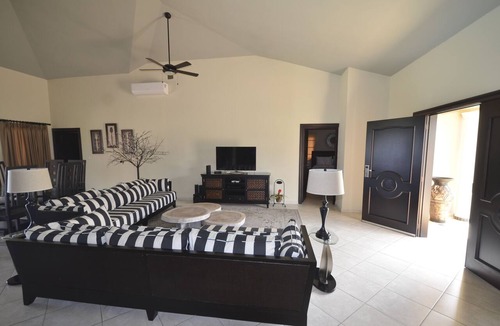 Sosua Villa | Luxury 6BD villa with ocean views, gigantic pool and jacuzzi