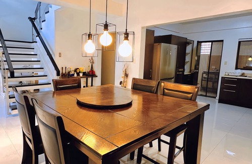 Las Pinas Villa | Luxury Music Garden Villa Near T1 Airport Free Transport