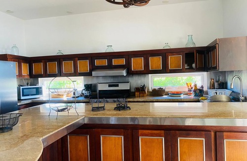 Playa Chiquita Villa | Luxury oceanfront 7 bedrooms villa playa chiquita/Sosua