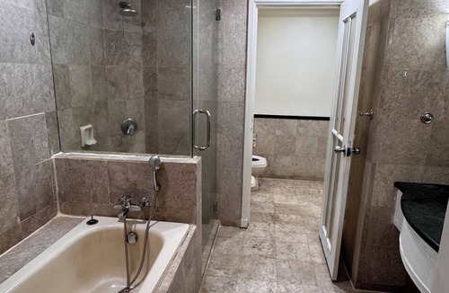 Imbi Hotel | Luxury Superior Studio at Berjaya Times Square| Bukit Bintang| Pavilion | KLCC