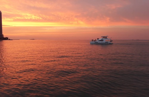 Seri Tanjung Pinang Boat Rental | Luxury yacht charter