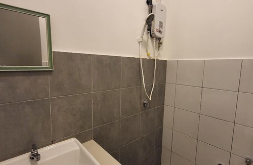 Sandakan House | Lydia guesthouse kingfisher