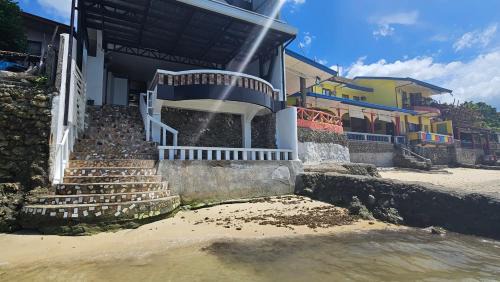 Kaputian Apartment | Lydia's House, Samal beach front apartments