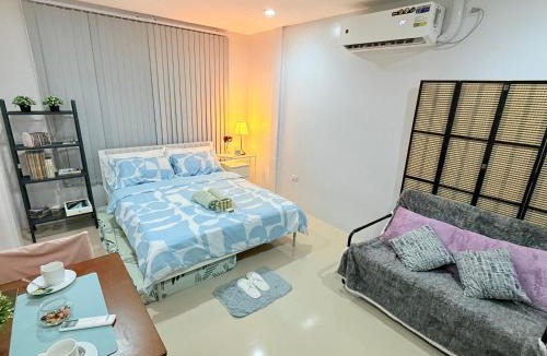Santa Catalina Apartment | Lyric and Melody Collection