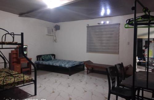 Caloocan Villa | M Private Swimming Pool