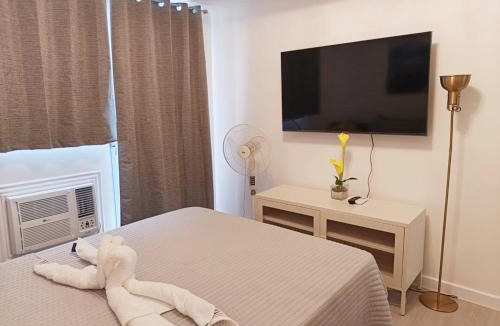 San Fernando Apartment | M&R Condotel Azure North