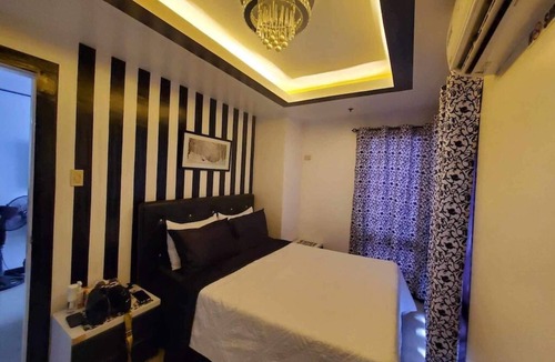 Ermita Night District Condo | Madeline's