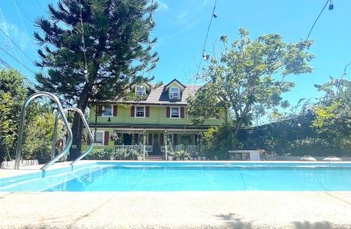 Santa Rosa House | Madie's Place B&B with Private Pool in Santa Rosa near Enchanted Kingdom