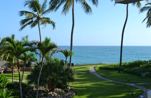 Cabarete House | Magnificent views, beachfront townhouse walking distance to restaurants and town