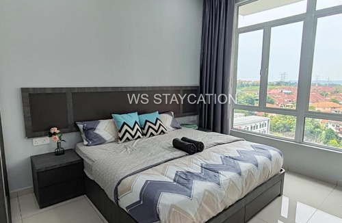 Kuantan Apartment | Mahkota Valley Suite Pool View with 2 bedroom and Netflix