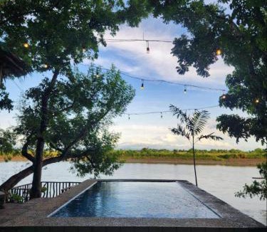 Arayat House | Mahogany Lane by KF