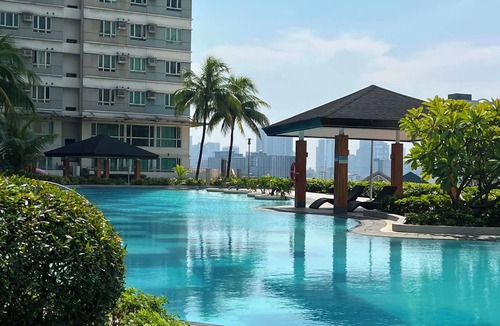 Legazpi Village Condo | Maison La Giada Cozy 2BR Staycation in Makati