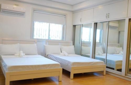 Guadalupe Nuevo House | Makati Altean Apartment (Delfin Room)