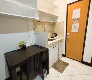 Downtown Hotel | Makati Avenue Suites