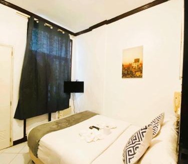 Downtown Hotel | Makati Avenue Suites